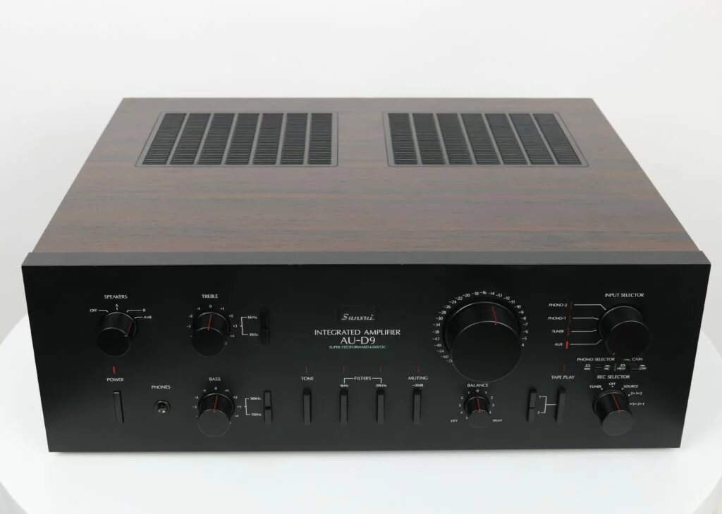 Sansui AU-D9 geïntegreerde stereo versterker in zeer goede staat