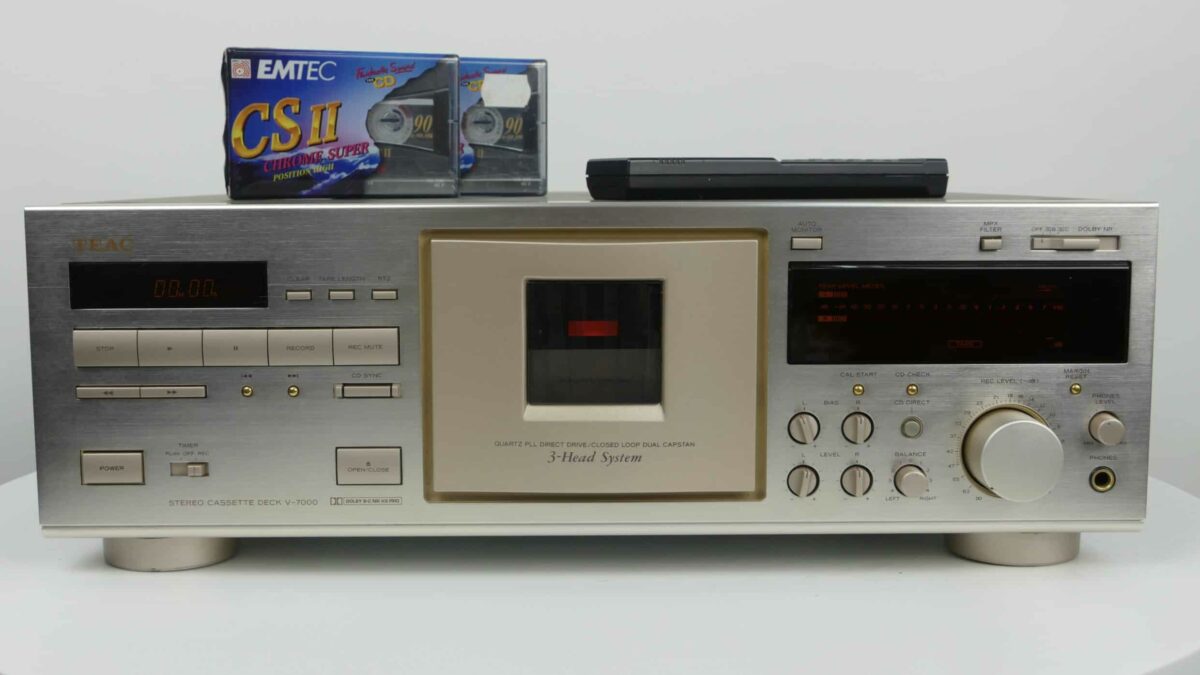 ラジオ・コンポ TEAC V-7000 P1210345-scaled-1200x675.jpeg