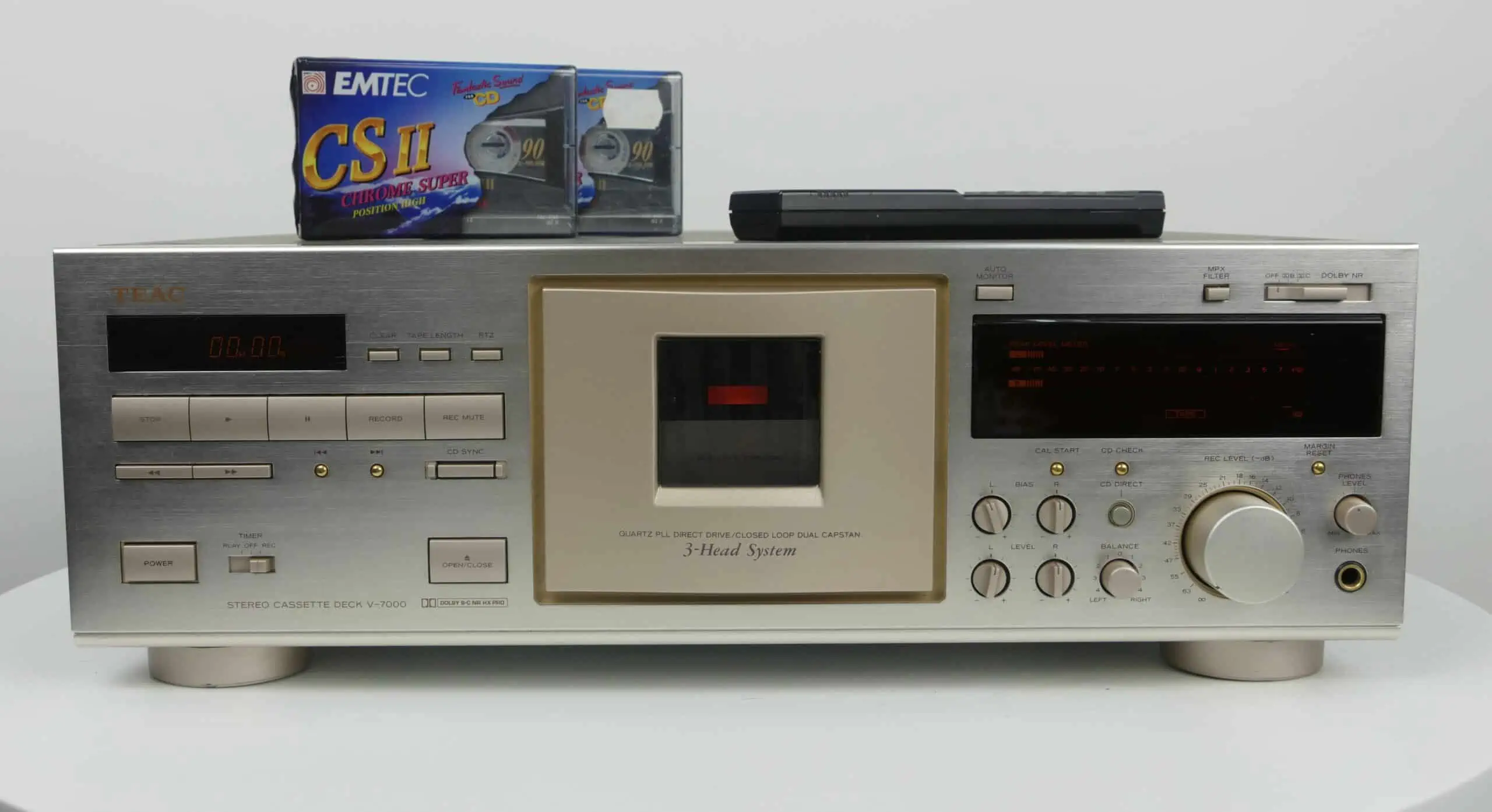 TEAC V-7000 - Taste For Audio