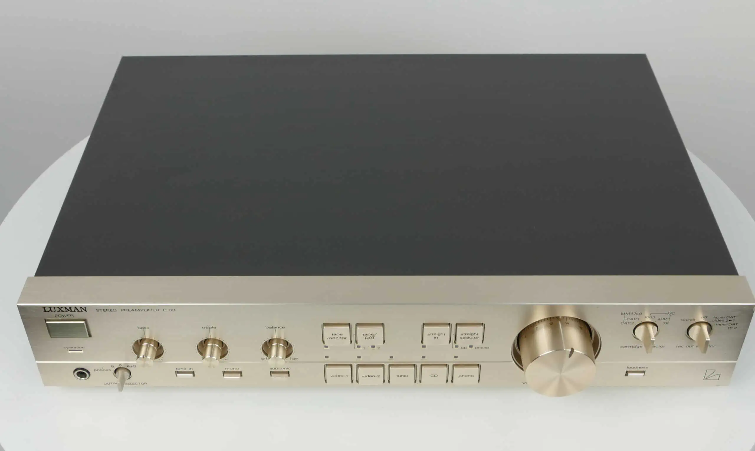 Luxman C-03 - Taste For Audio