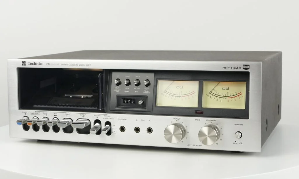 Technics RS-630T zilveren vintage cassette deck