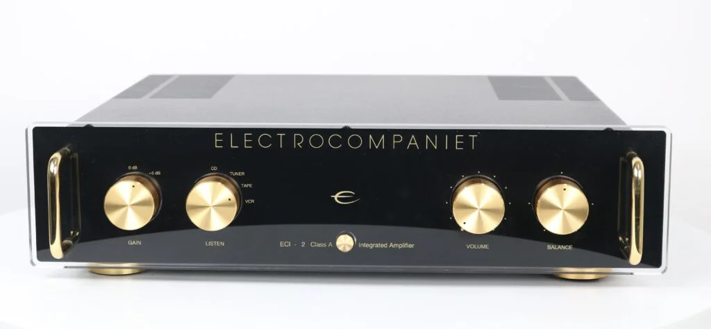 Electrocompaniet 2 Kanaals Audio Versterker in zwarte behuizing