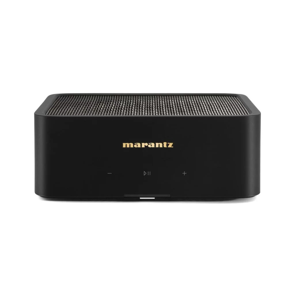 Marantz MODEL M1 – compacte zwarte streamingversterker met goud logo, touchbediening en aluminium bovenzijde, geschikt voor tv-geluid en multiroom audio