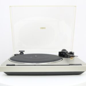 Pioneer PL-620 draaitafel met gesloten stofkap