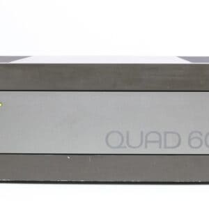 Vooraanzicht van de Quad 606 eindversterker