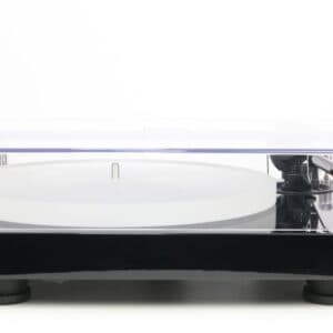 Pro-Ject X1 draaitafel met gesloten stofkap