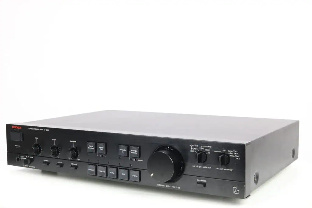 Luxman C-03