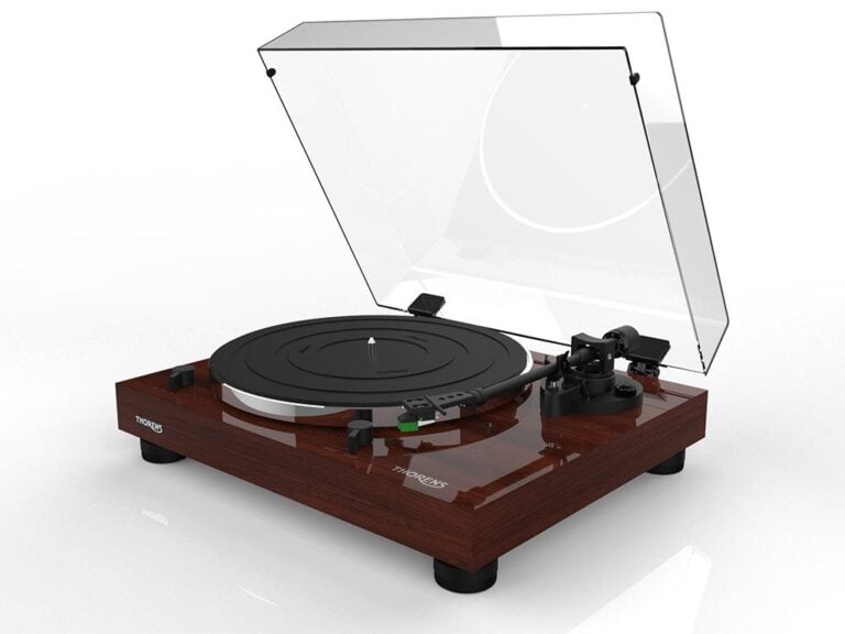 Thorens TD 202 – Platenspeler in walnoot/zwart
